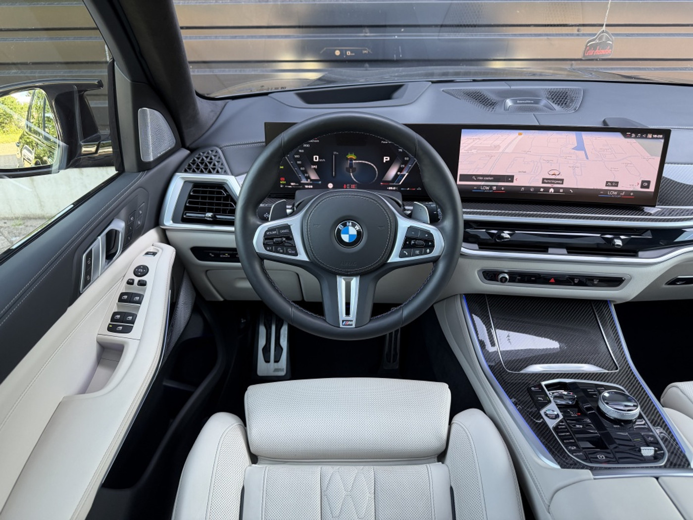 Foto van BMW X5 M60i xDrive