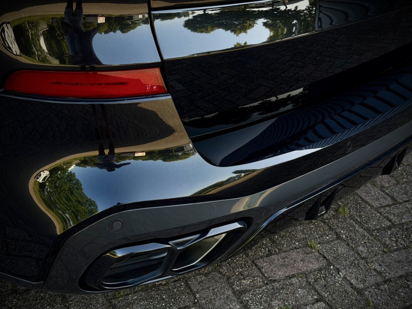 Foto van BMW X5 M60i xDrive