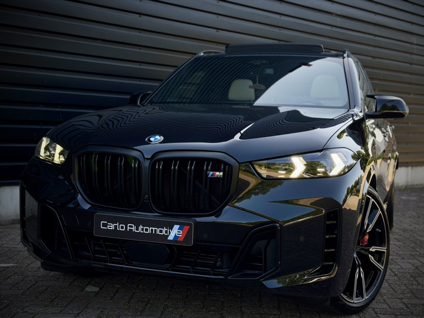 Foto van BMW X5 M60i xDrive