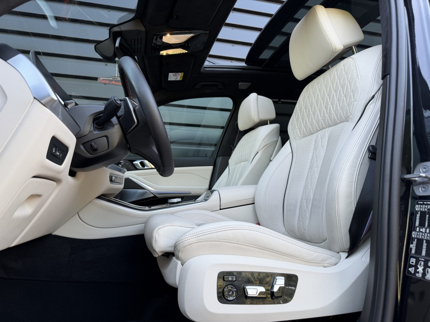 Foto van BMW X5 M60i xDrive