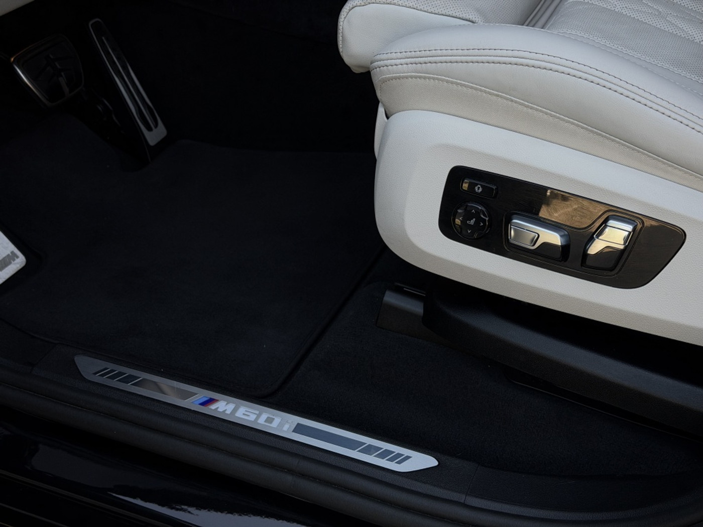 Foto van BMW X5 M60i xDrive