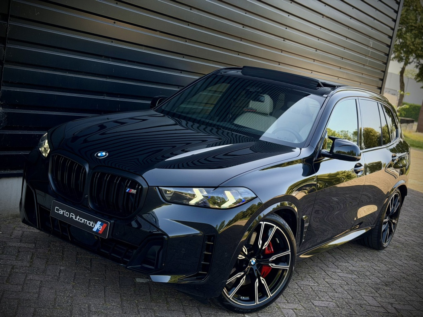 Foto van BMW X5 M60i xDrive