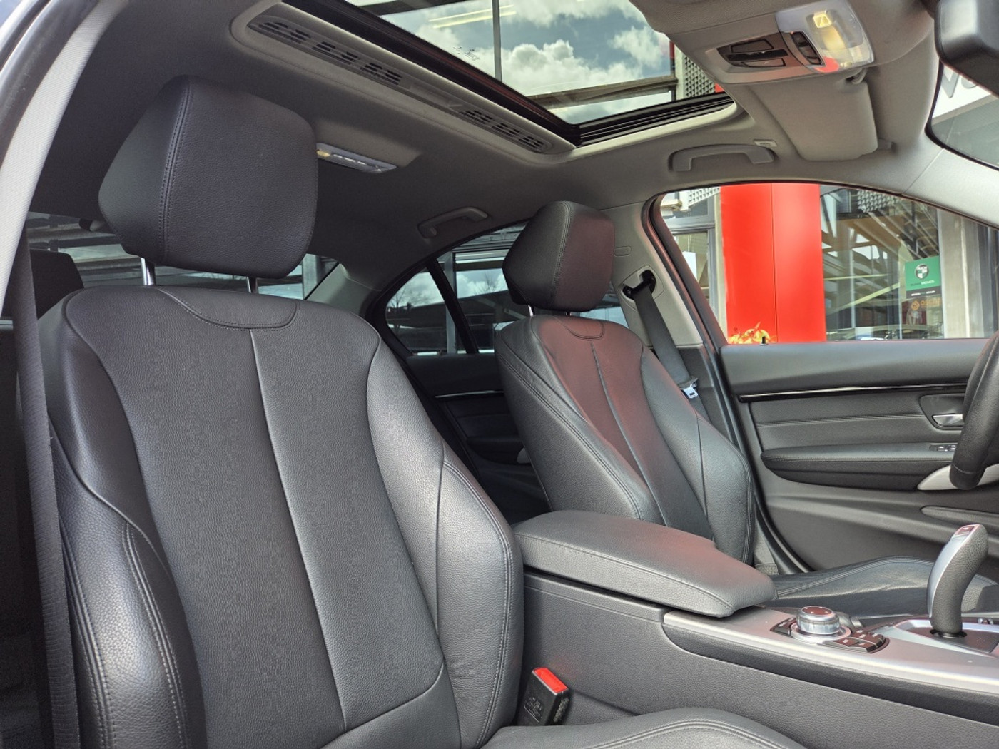 Foto van BMW 330e Iperformance
