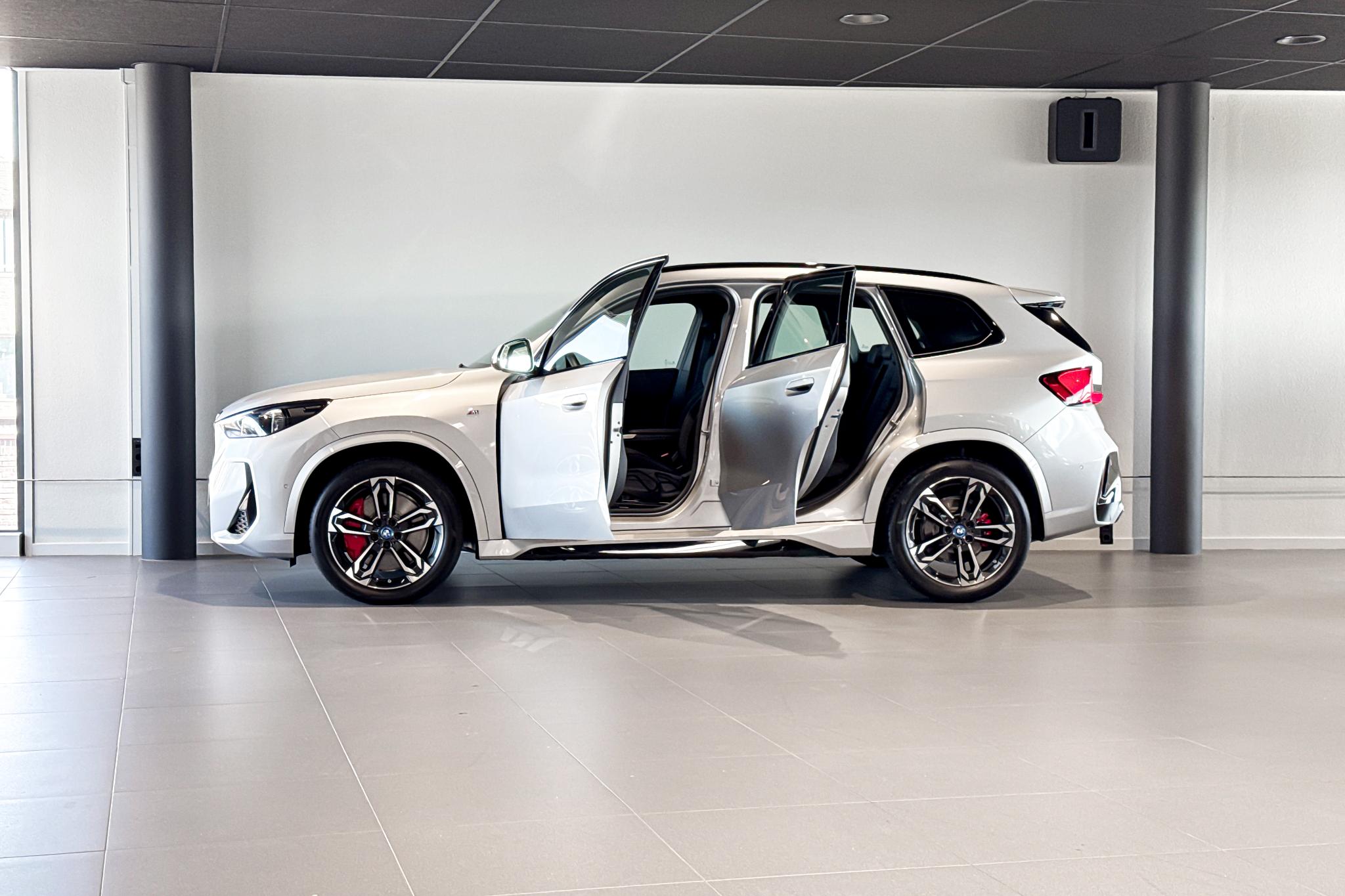 Foto van BMW Ix1 Edrive20