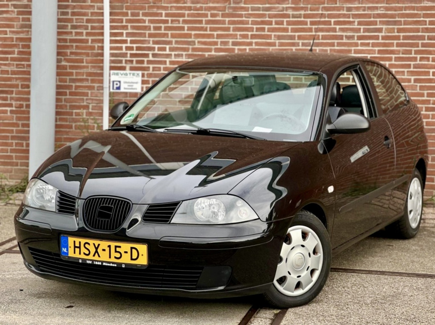 Seat Ibiza 1.4-16V Sport 2003 - voorkant