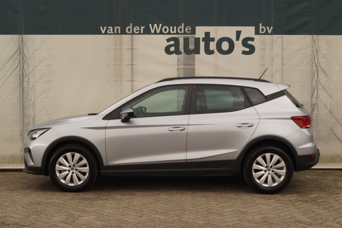 Seat Arona 1.0 TSI Style -NAVI-LED-DIGI-ECC-PDC- 2024 - voorkant