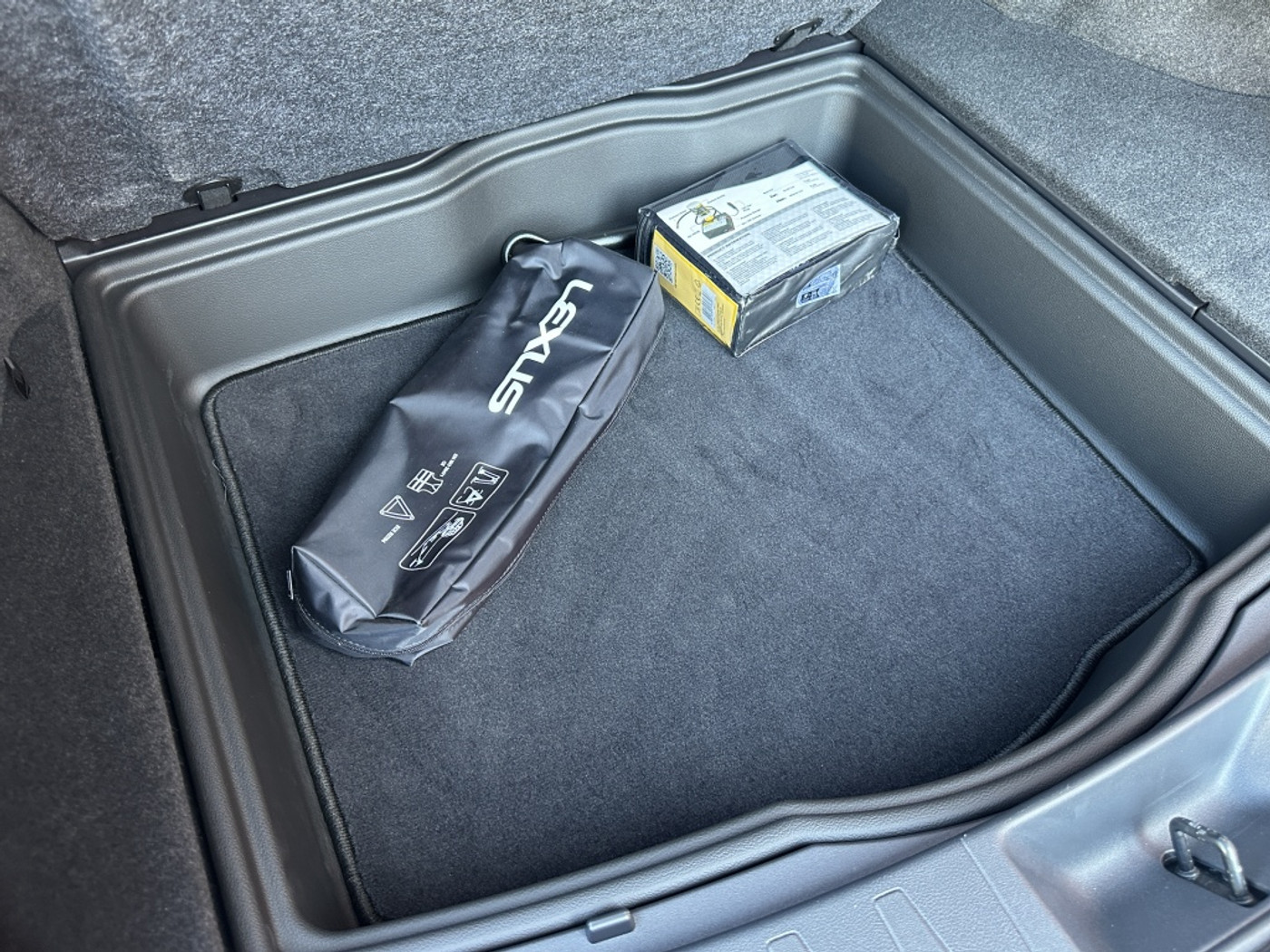 Foto van Lexus Lexus Ux250h