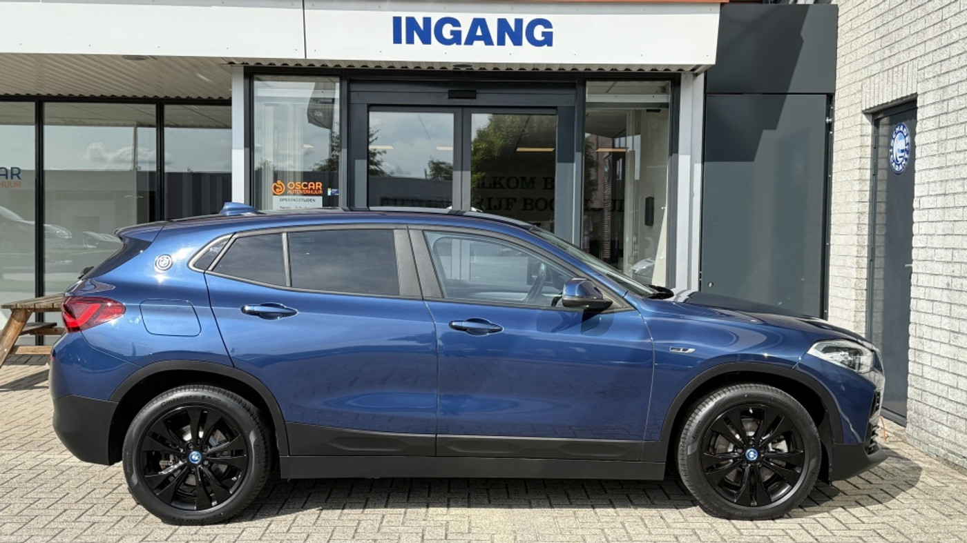 Foto van BMW X2 Xdrive25e