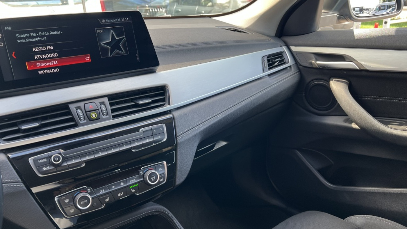 Foto van BMW X2 Xdrive25e