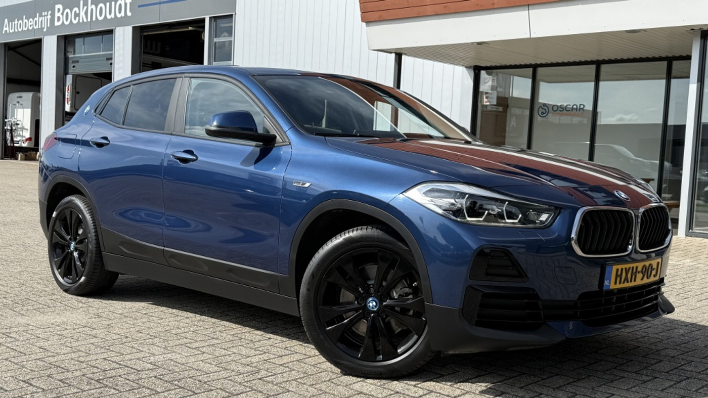 Foto van BMW X2 Xdrive25e