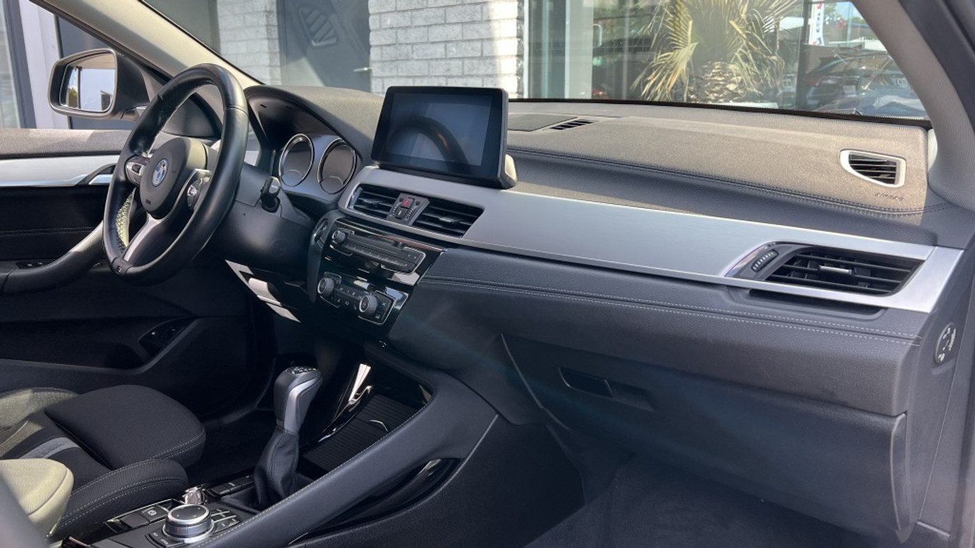 Foto van BMW X2 Xdrive25e