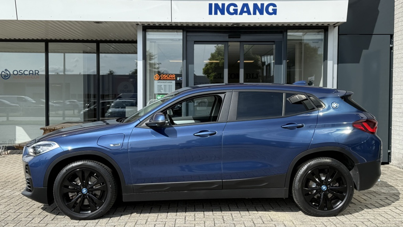 Foto van BMW X2 Xdrive25e