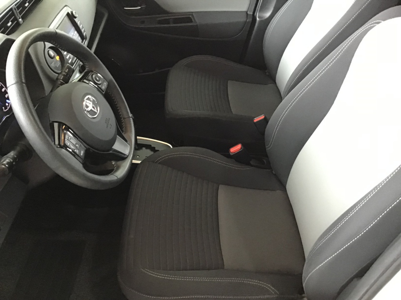 Foto van Toyota Toyota Yaris Hybrid