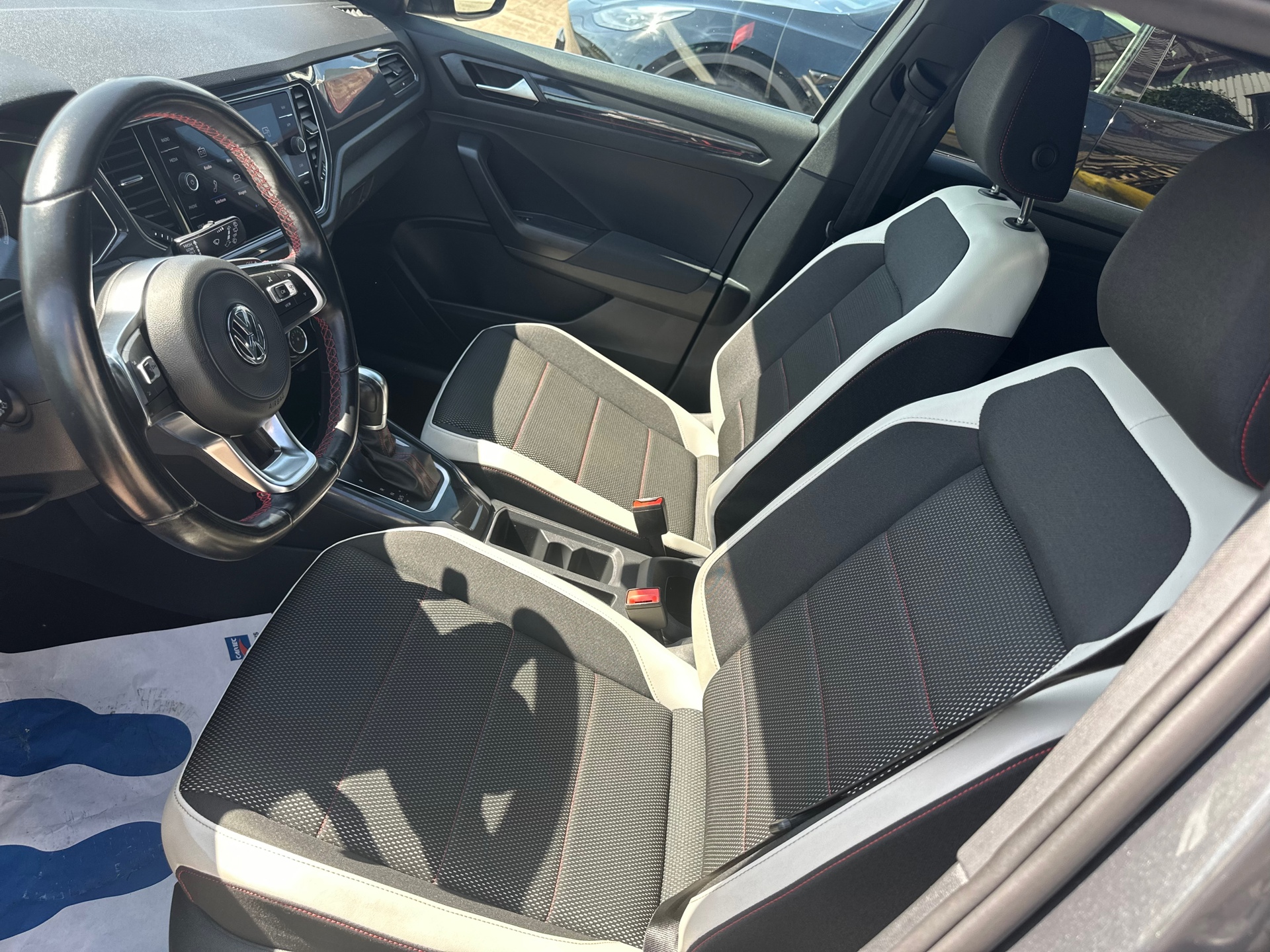 Foto van Volkswagen T-roc