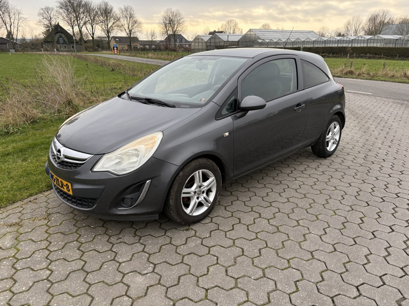 Opel Corsa 1.2 EcoF. 2013 LPG3 2013 - voorkant