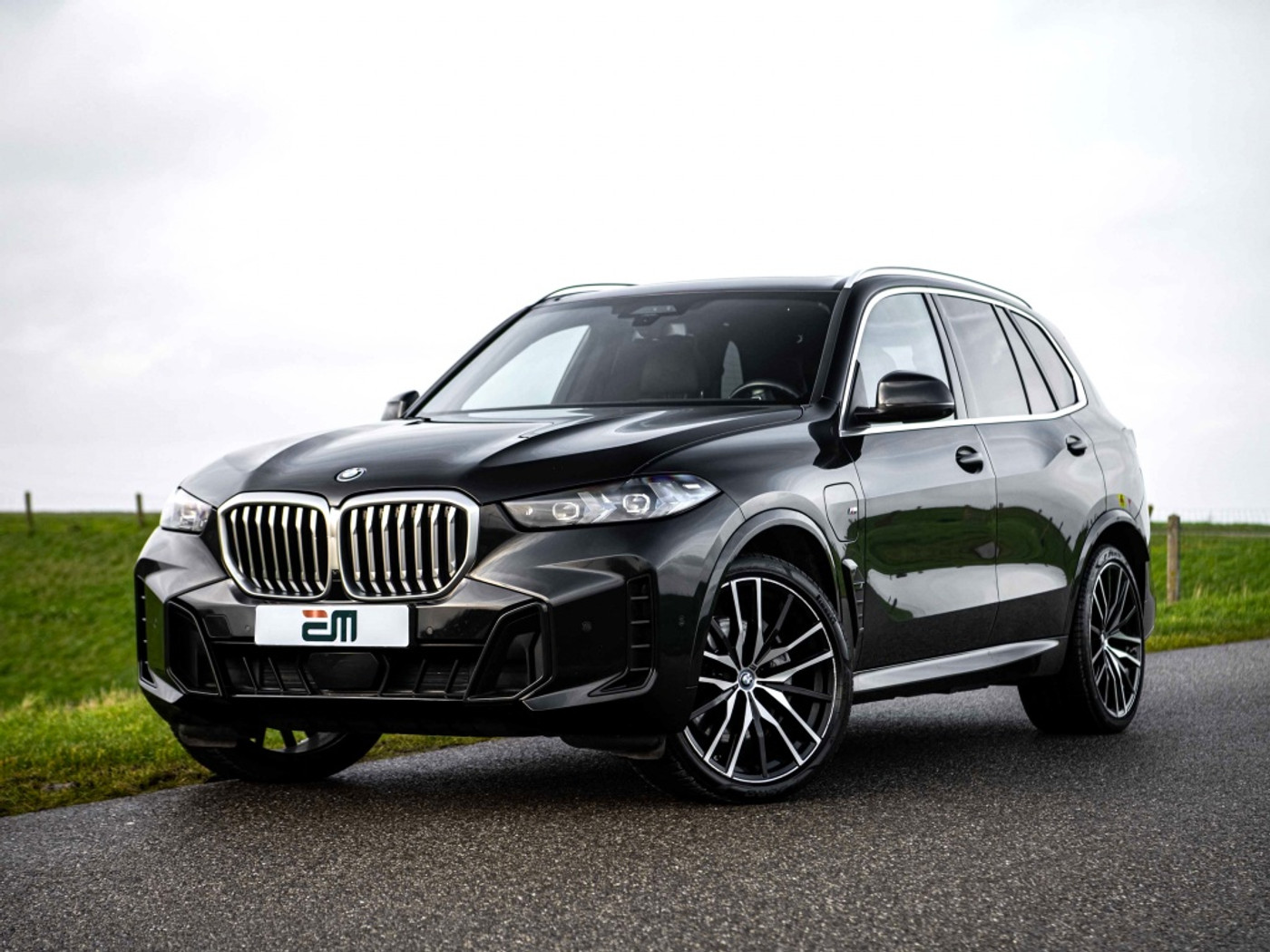 BMW X5 xDrive50e Launch Edition 2023 - voorkant