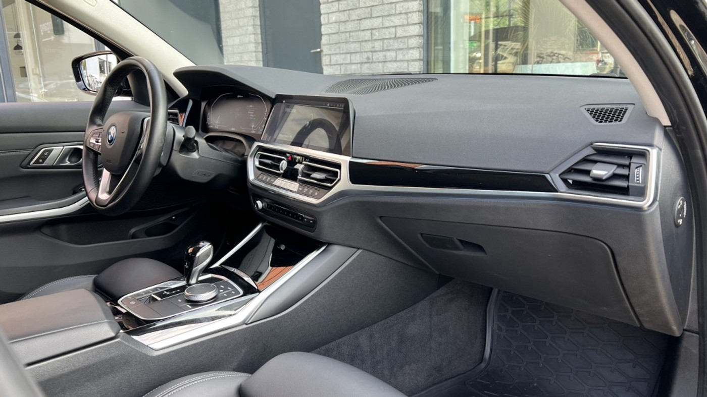 Foto van BMW 330e xDrive