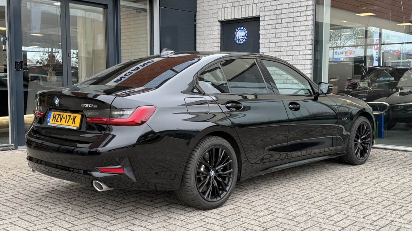 Foto van BMW 330e xDrive