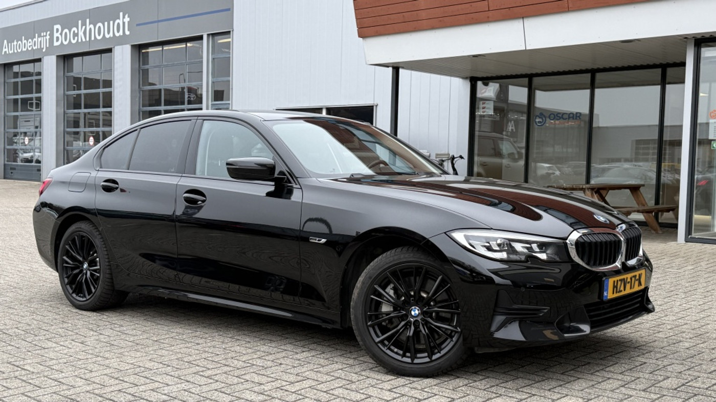 Foto van BMW 330e xDrive