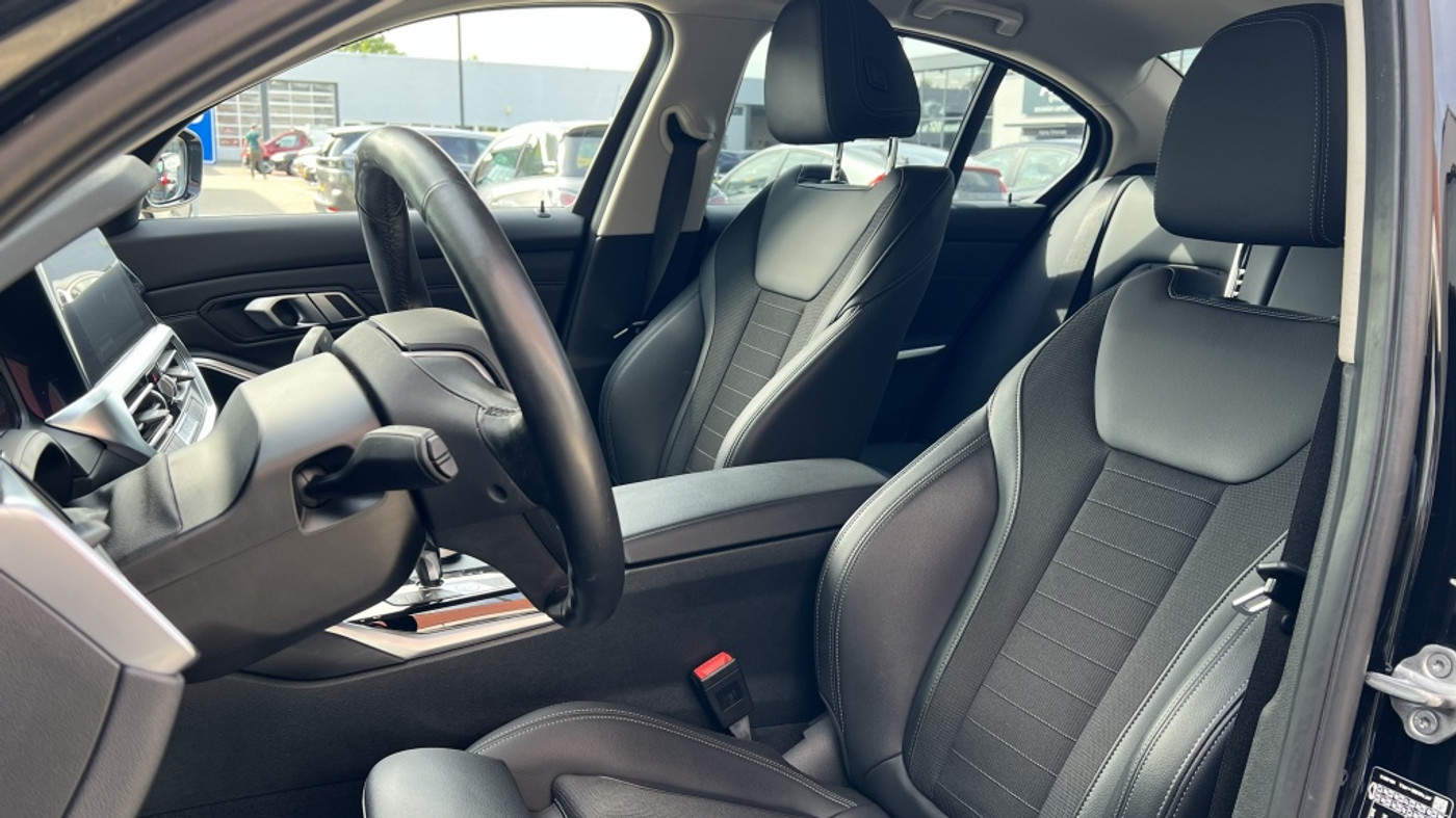 Foto van BMW 330e xDrive