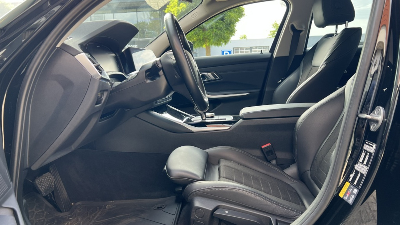 Foto van BMW 330e xDrive