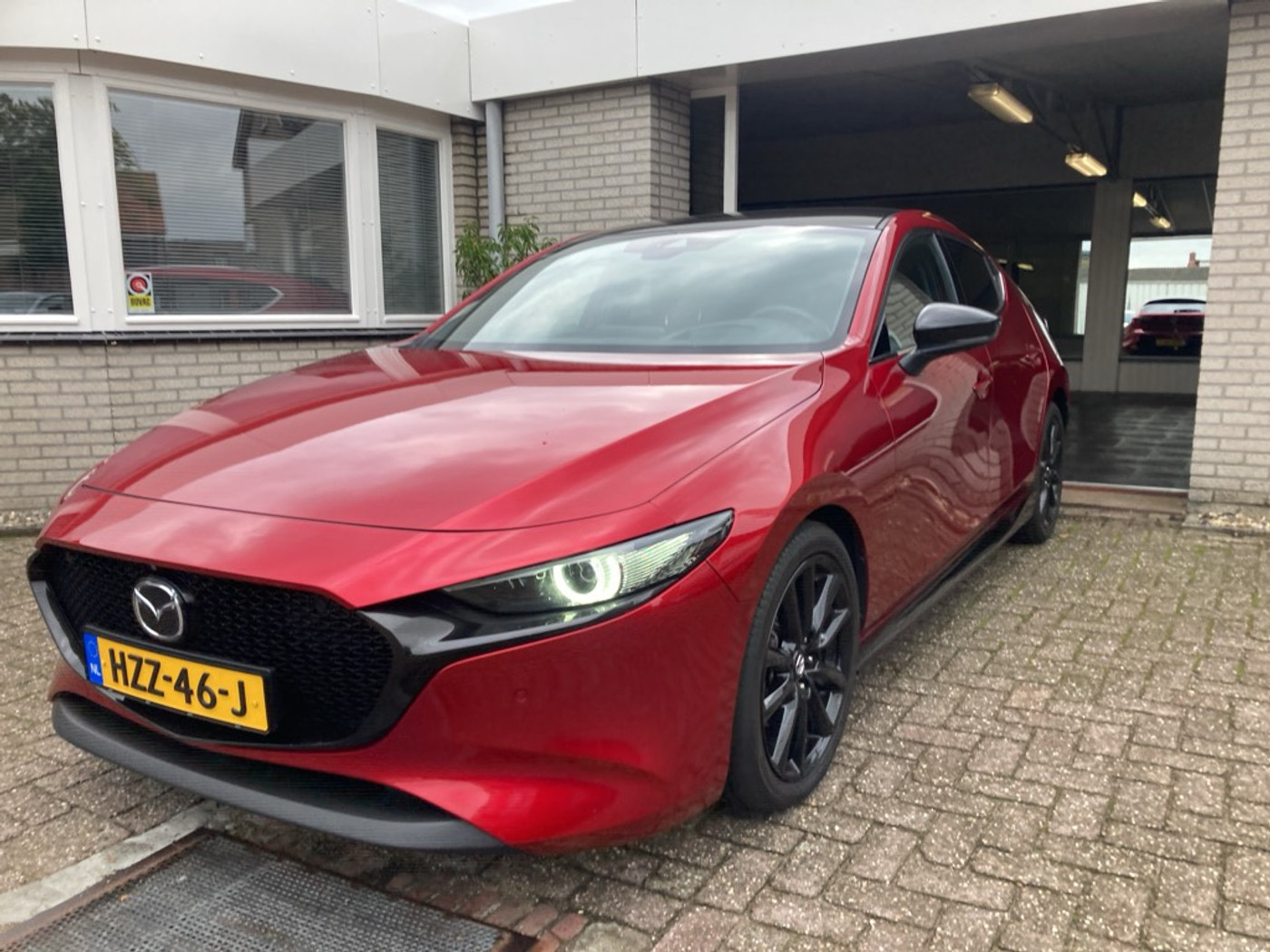 Mazda Mazda3 2.0 SkyActiv 122pk Bose / Navi 2020 - voorkant