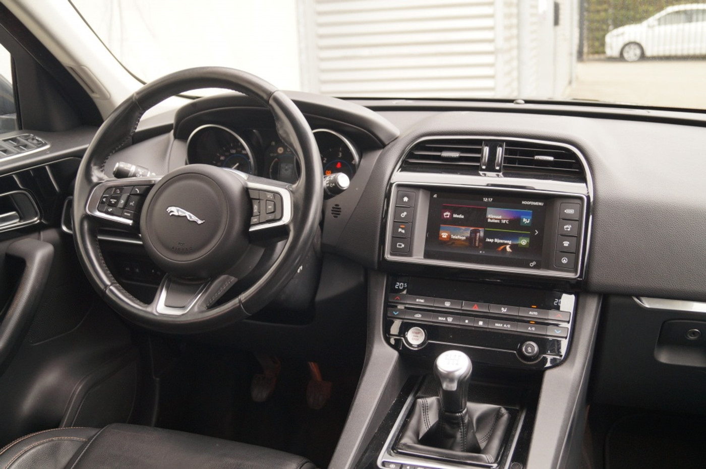Foto van Jaguar F-pace