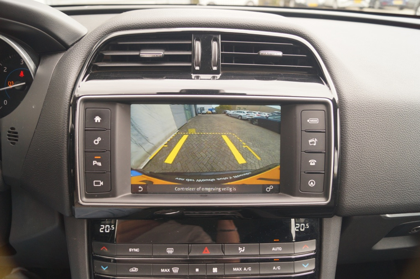 Foto van Jaguar F-pace
