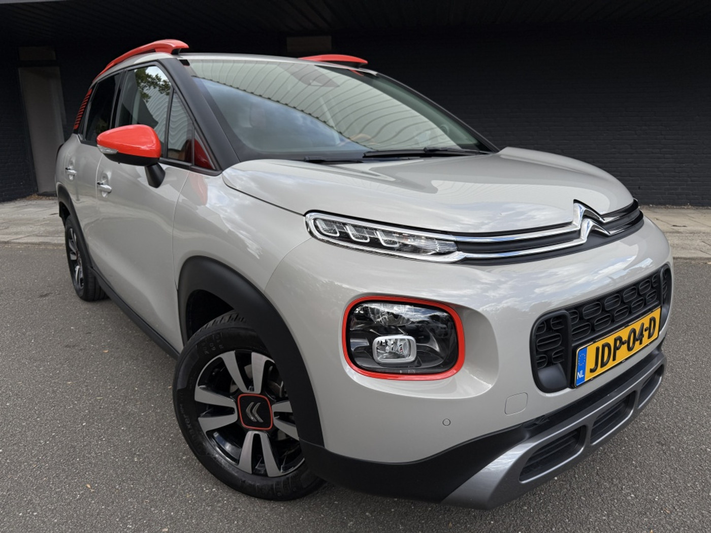 Citroen C3 Aircross 1.2 PT S&S Shine 2019 - voorkant