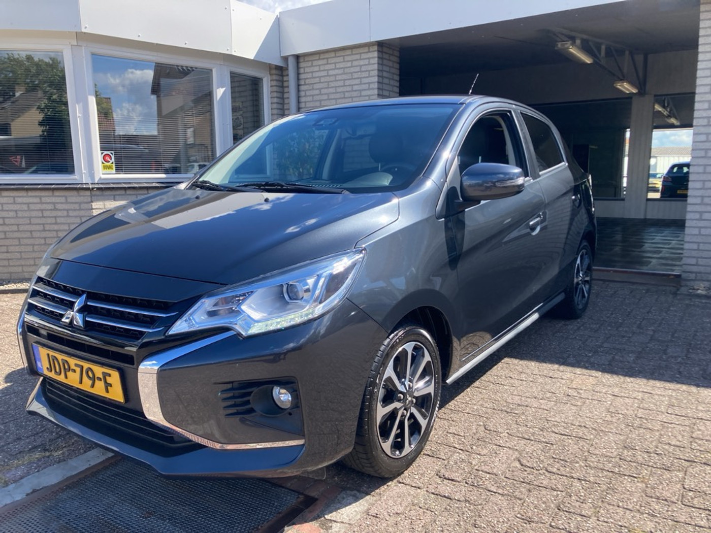 Mitsubishi Space Star 1.2 Instyle 2024 - voorkant