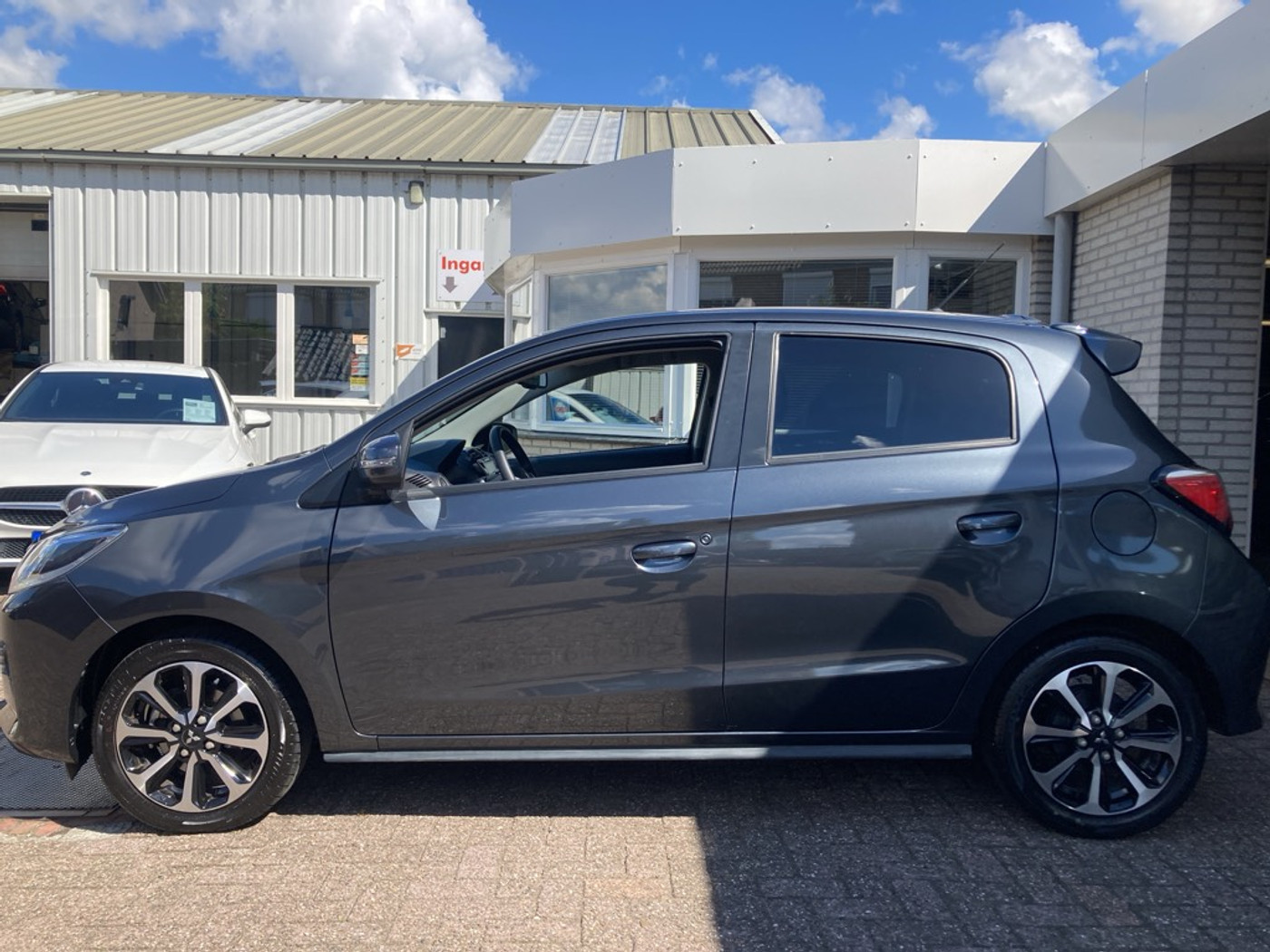 Foto van Mitsubishi Space Star