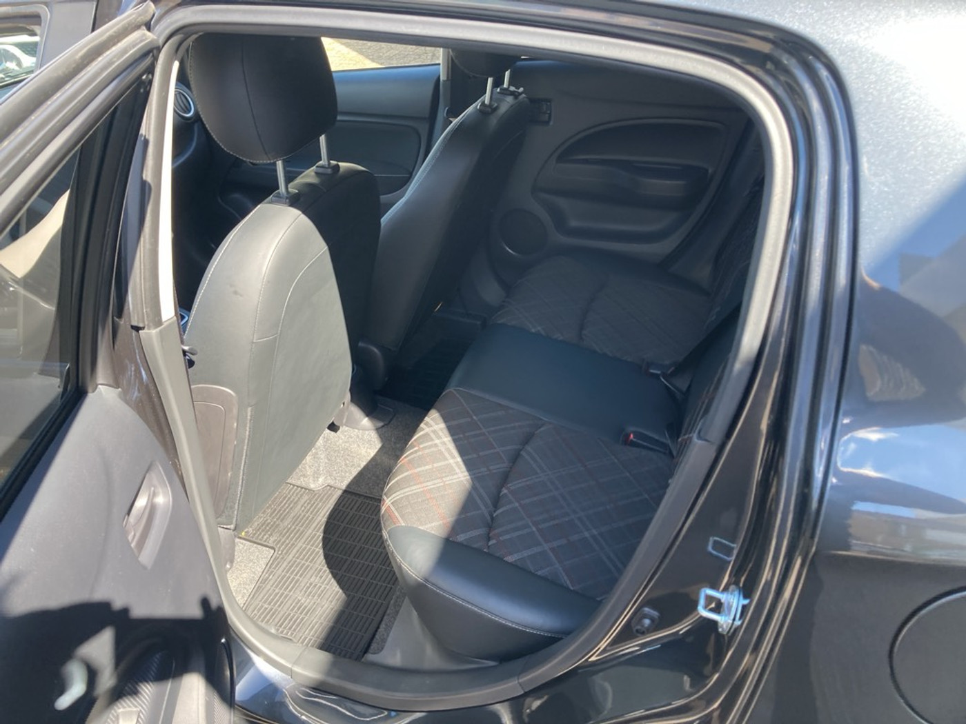 Foto van Mitsubishi Space Star