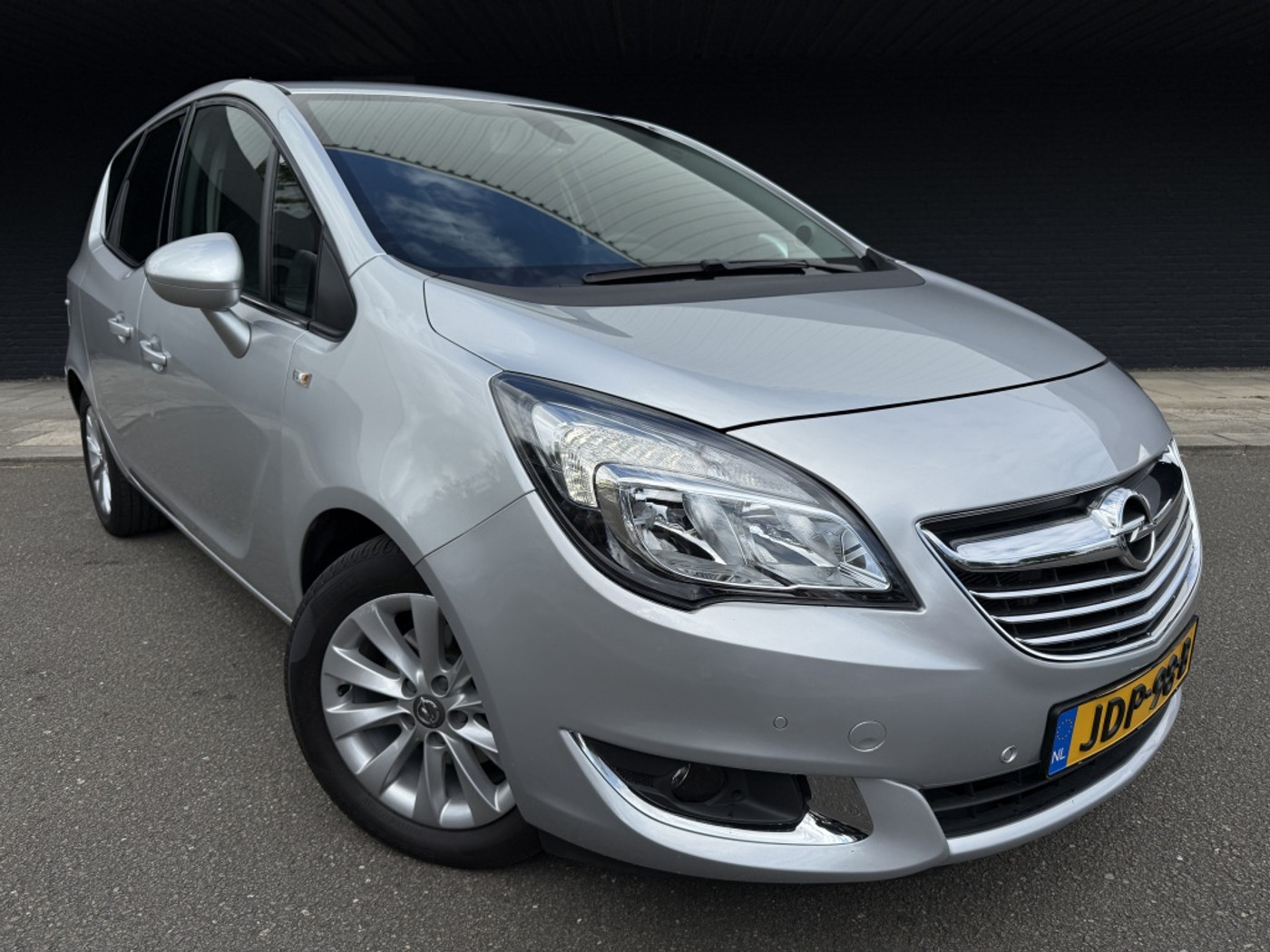 Opel Meriva 1.4 Turbo 2017 - voorkant