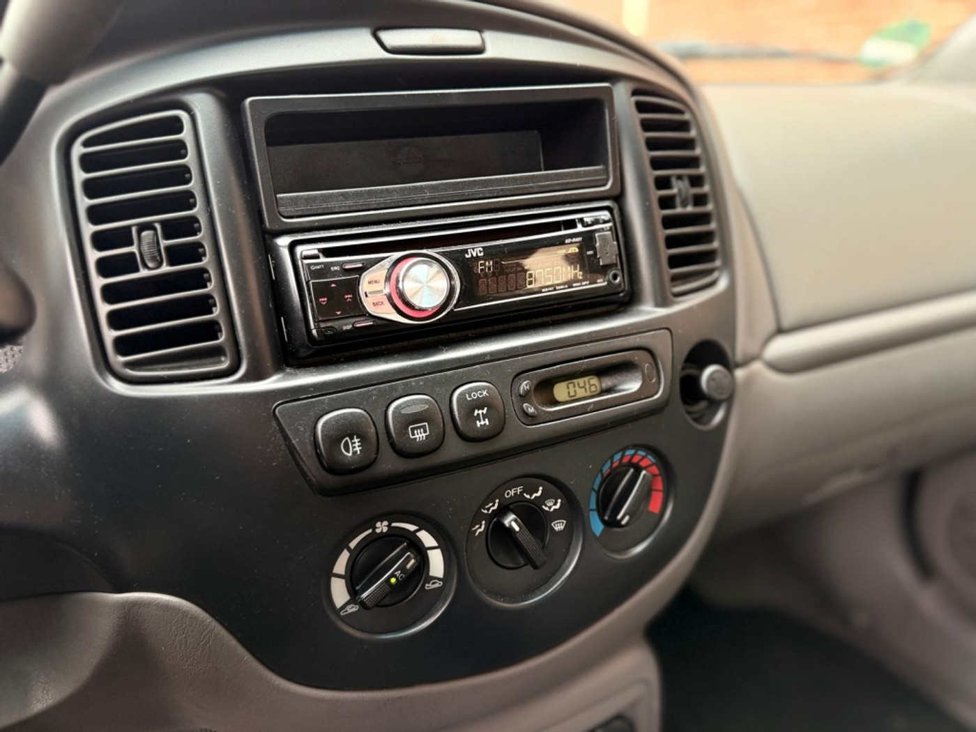 Foto van Mazda Mazda Tribute