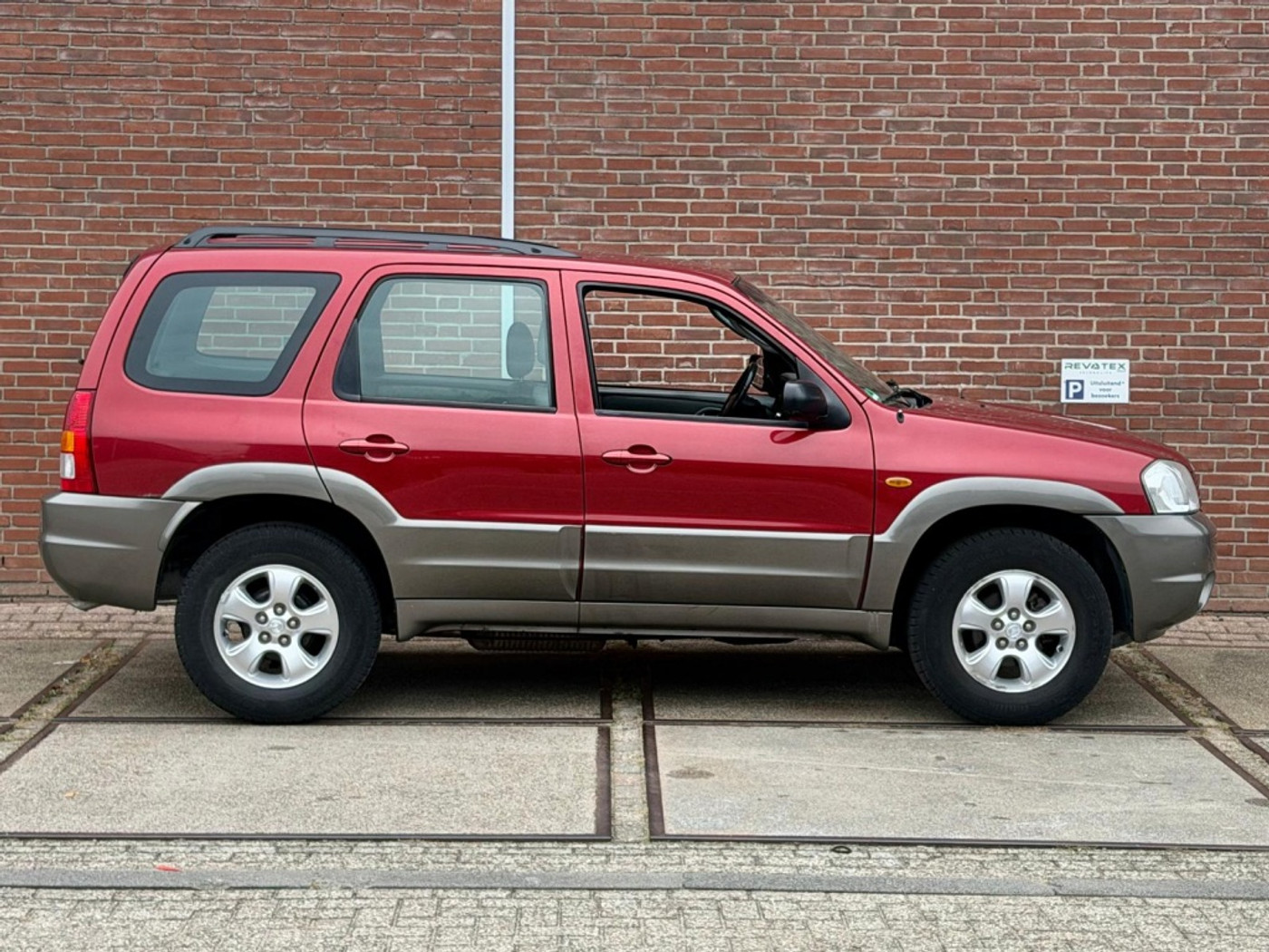 Foto van Mazda Mazda Tribute