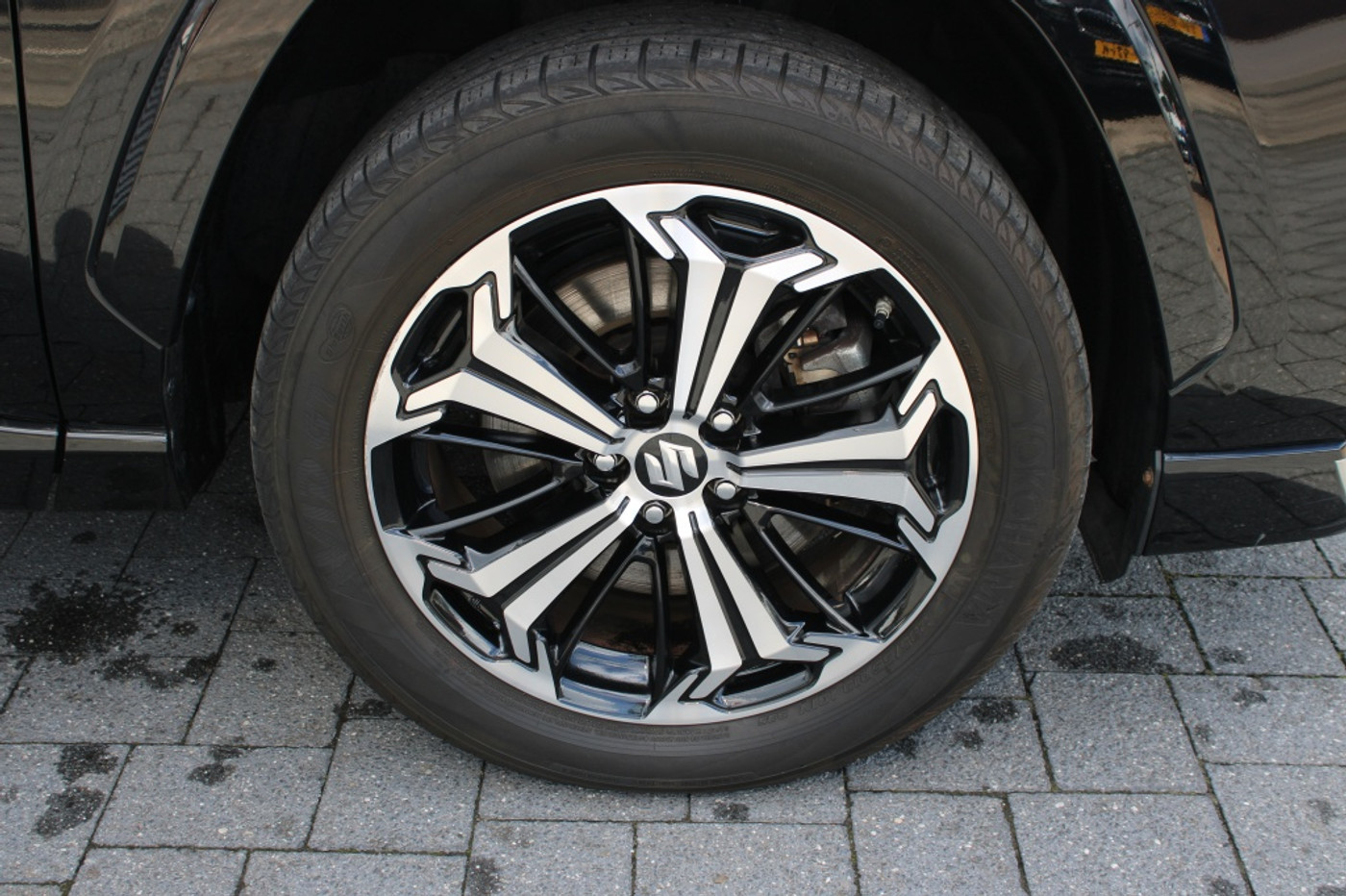 Foto van Suzuki Suzuki Across