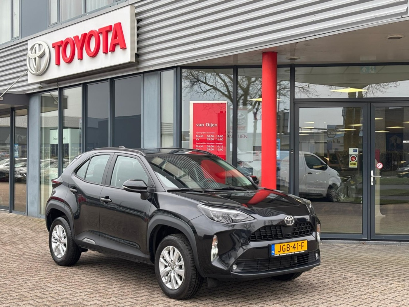 Toyota Toyota Yaris Cross 1.5 Hybr 115 Active | Apple carplay | A. camera | Clima | Cruise 2025 - voorkant