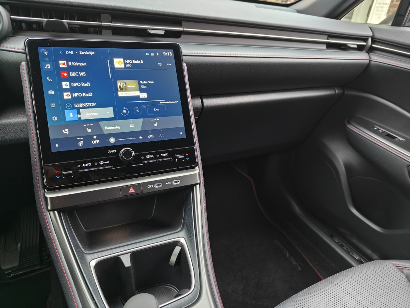 Foto van Lexus Lexus LBX