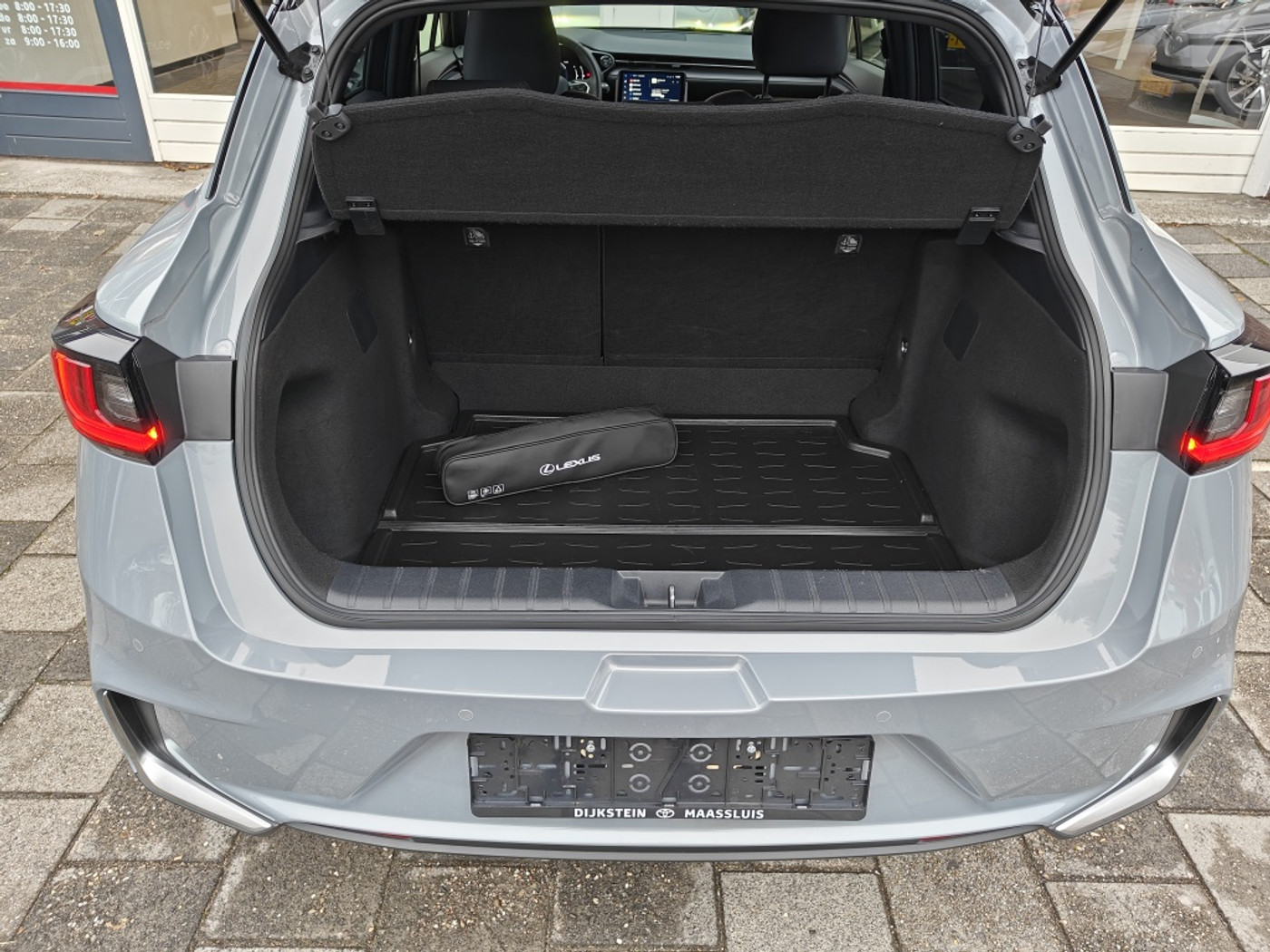 Foto van Lexus Lexus LBX