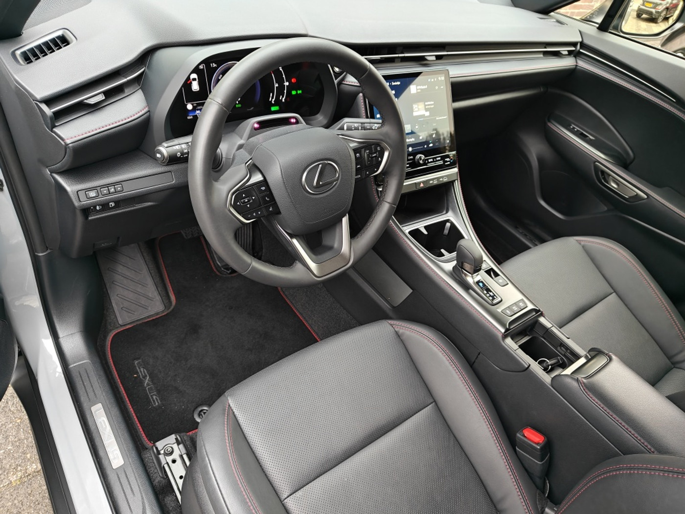 Foto van Lexus Lexus LBX