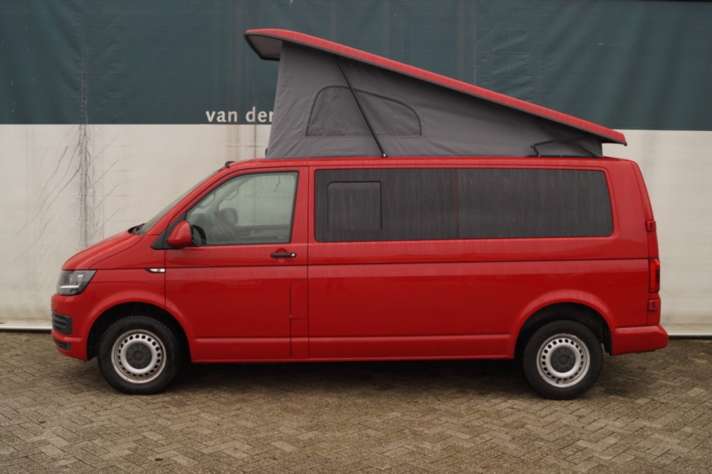Volkswagen Transporter 2.0 TDI 102pk L2-H1 Camper ombouw -HEFDAK-LUIFEL- 2017 - voorkant