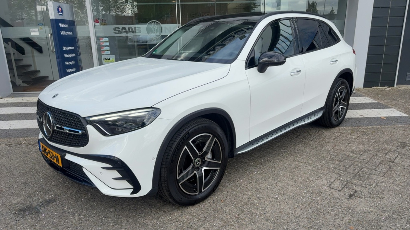 Mercedes-Benz GLC 200 4Matic 200 4MATIC AMG Line Pano Burmester Nightpak 2023 - voorkant