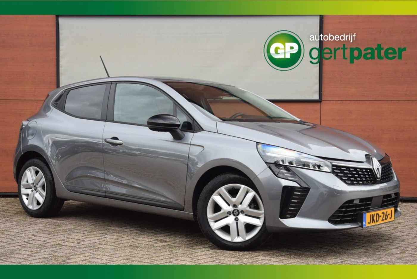 Renault Clio 1.0TCe Evolution Carplay/PDC/Cruise/Airco 2025 - voorkant