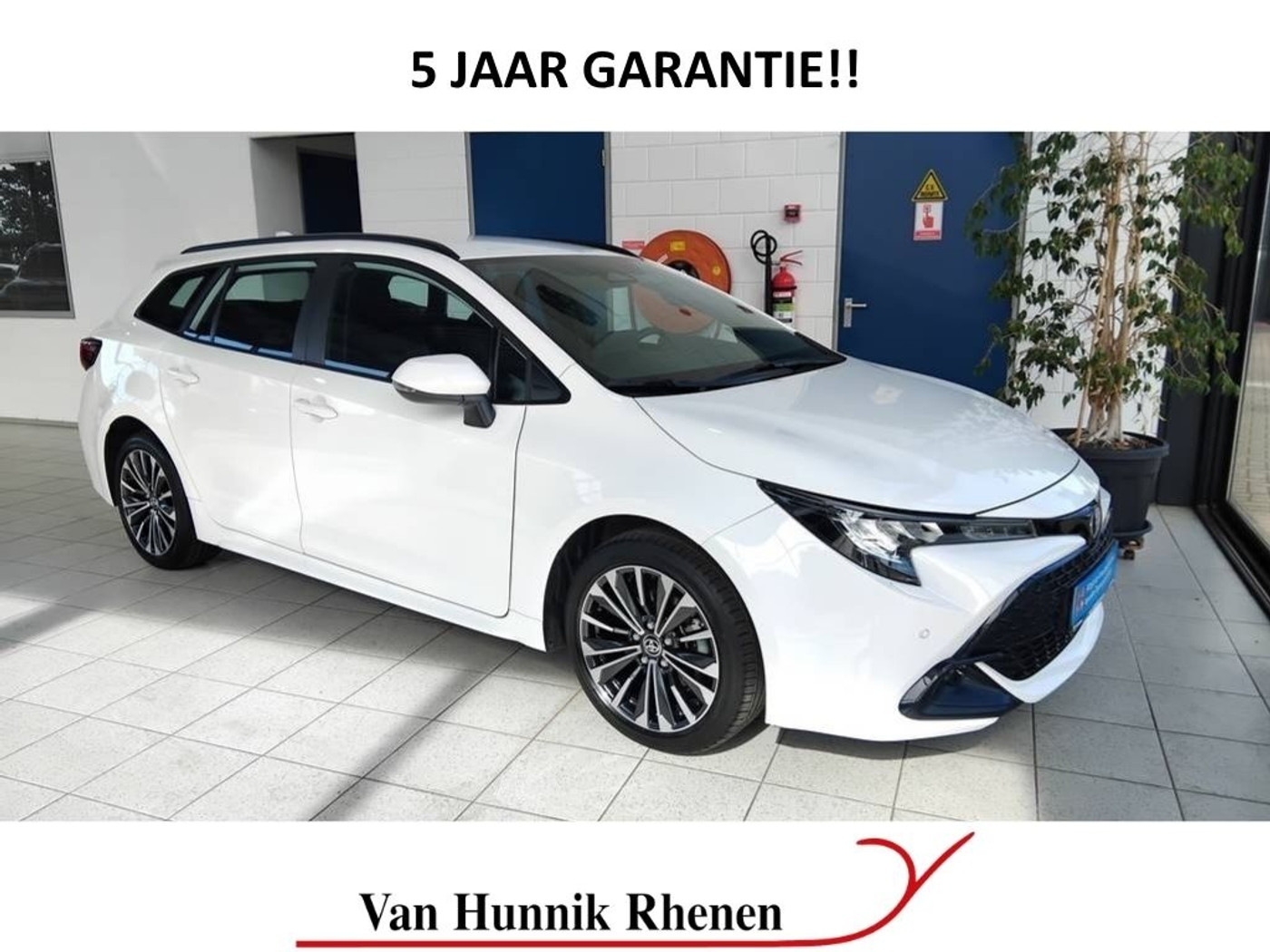 Toyota Toyota Corolla 140 | Apple/Android | Stoel en stuurverw | Parksens v+a | LED | 2024 - voorkant
