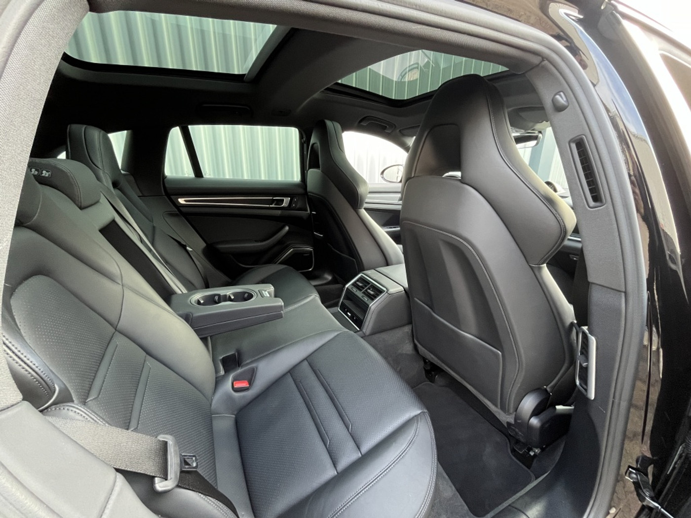 Foto van Porsche Panamera 4 E-hybrid