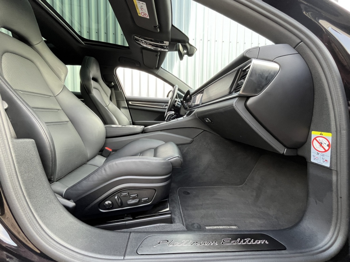 Foto van Porsche Panamera 4 E-hybrid