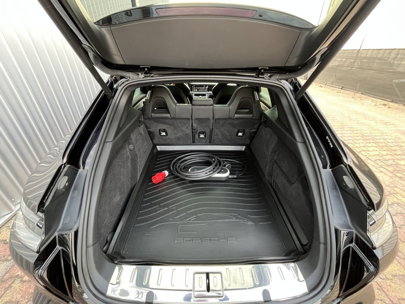 Foto van Porsche Panamera 4 E-hybrid
