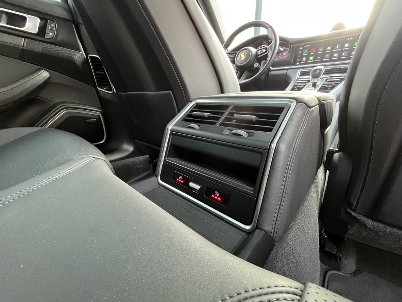 Foto van Porsche Panamera 4 E-hybrid