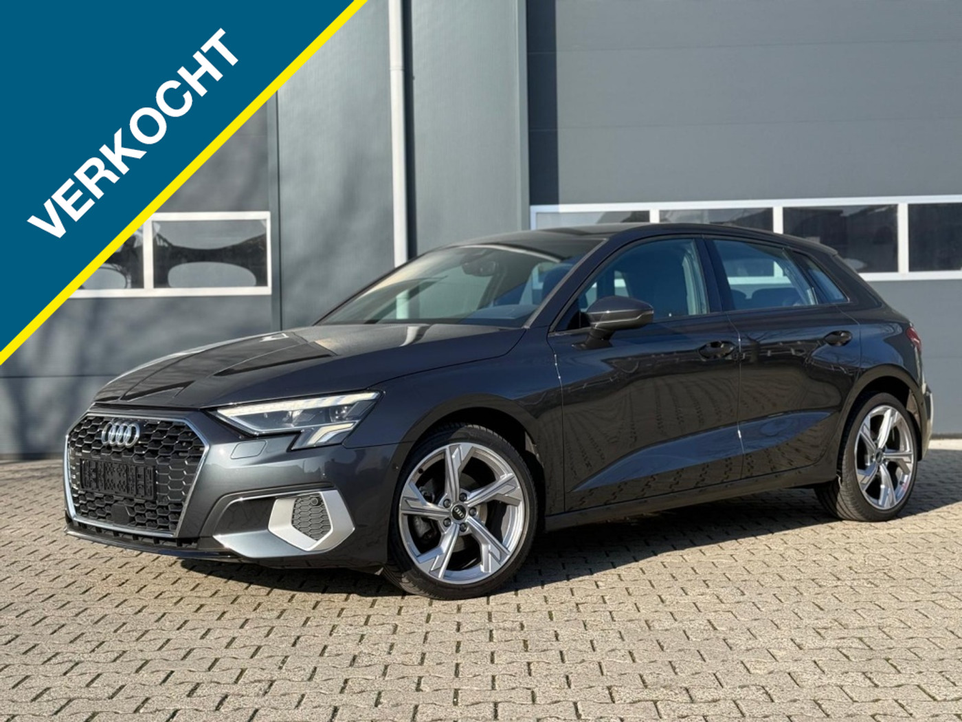 Audi A3 Sportback 30 TFSI S edition gratis 1 jaar garantie! 2023 - voorkant
