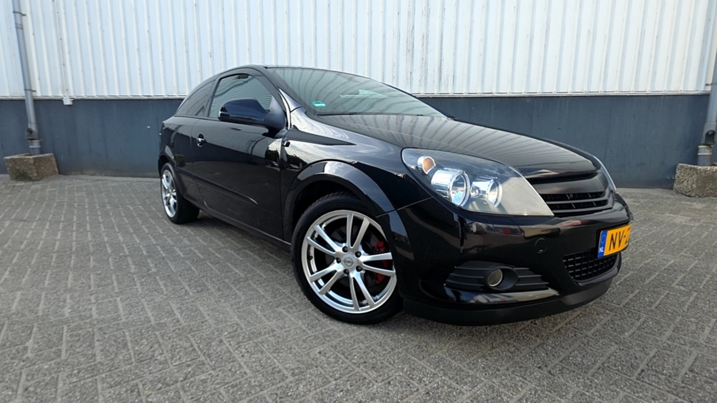 Foto van Opel Astra GTC